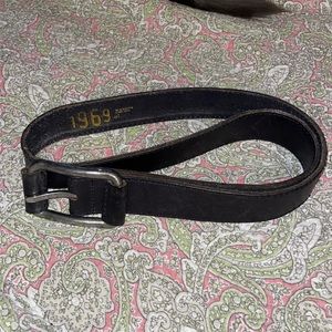 Gap brown, leather belt, distressed silver buckle size 40